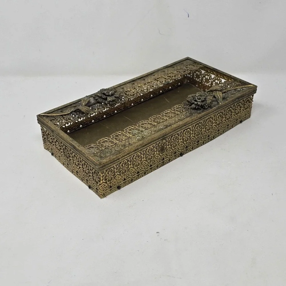 Vtg tissue box Holder 24 Kt gold plated filigree floral